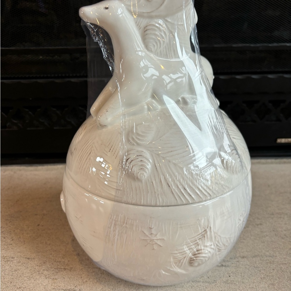 Brand New in Wrap Woolrich Winter White Collection Deer Cookie Jar